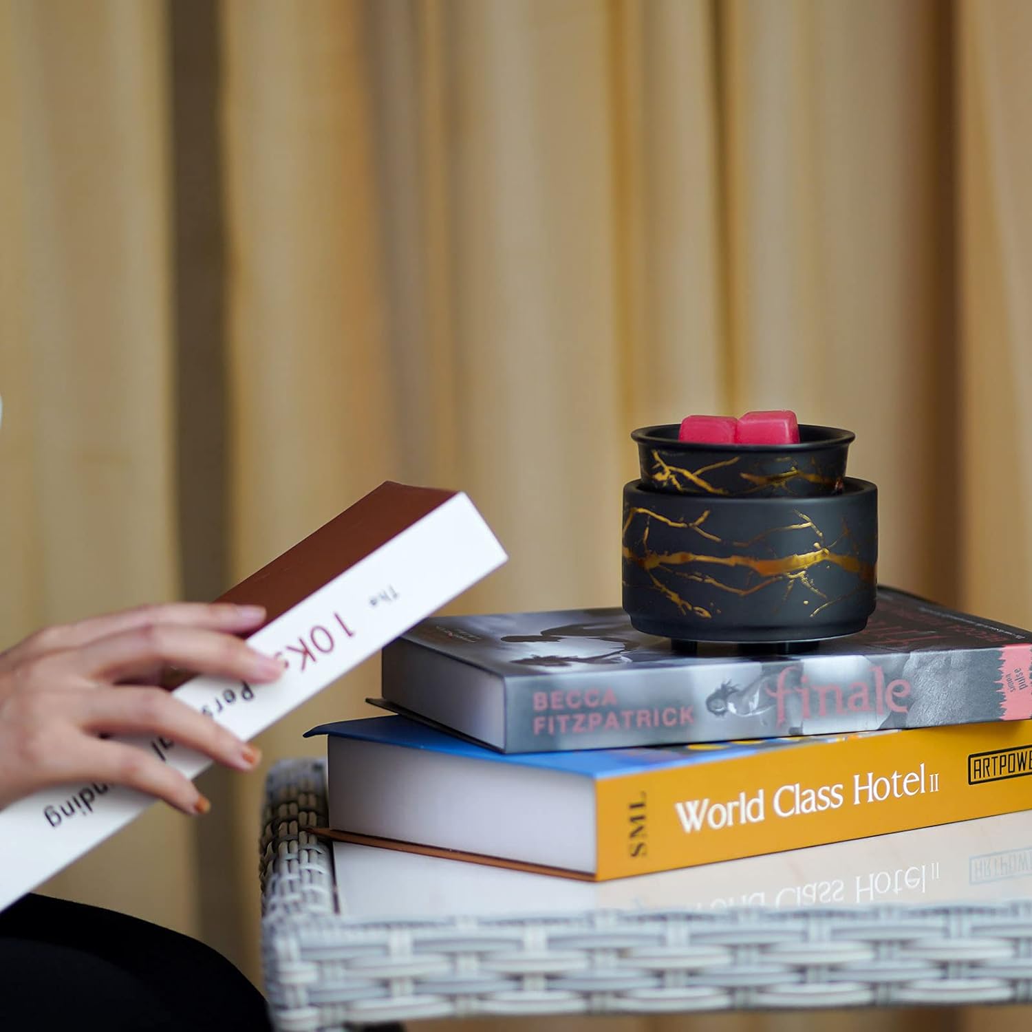 Wax Melt Burner Ceramic 3-in-1 Oil Burner Electric Candle Wax Burner (Black Gold)-1